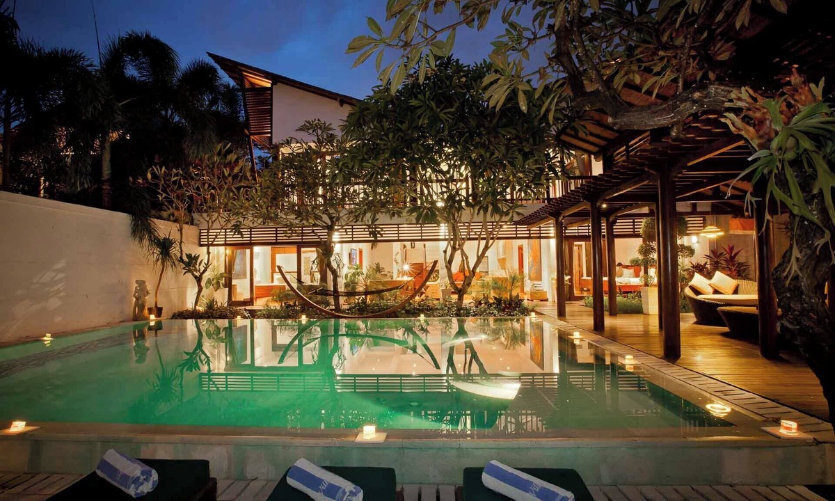 Sanur Kauh Villa | Spacious 6-bedroom villa near Mertasari Beach