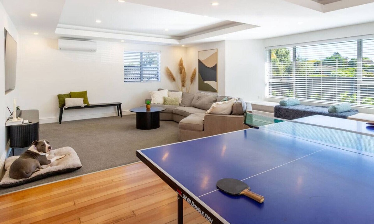 Christchurch House | Spacious 6BR Home for Large Families or Work Teams