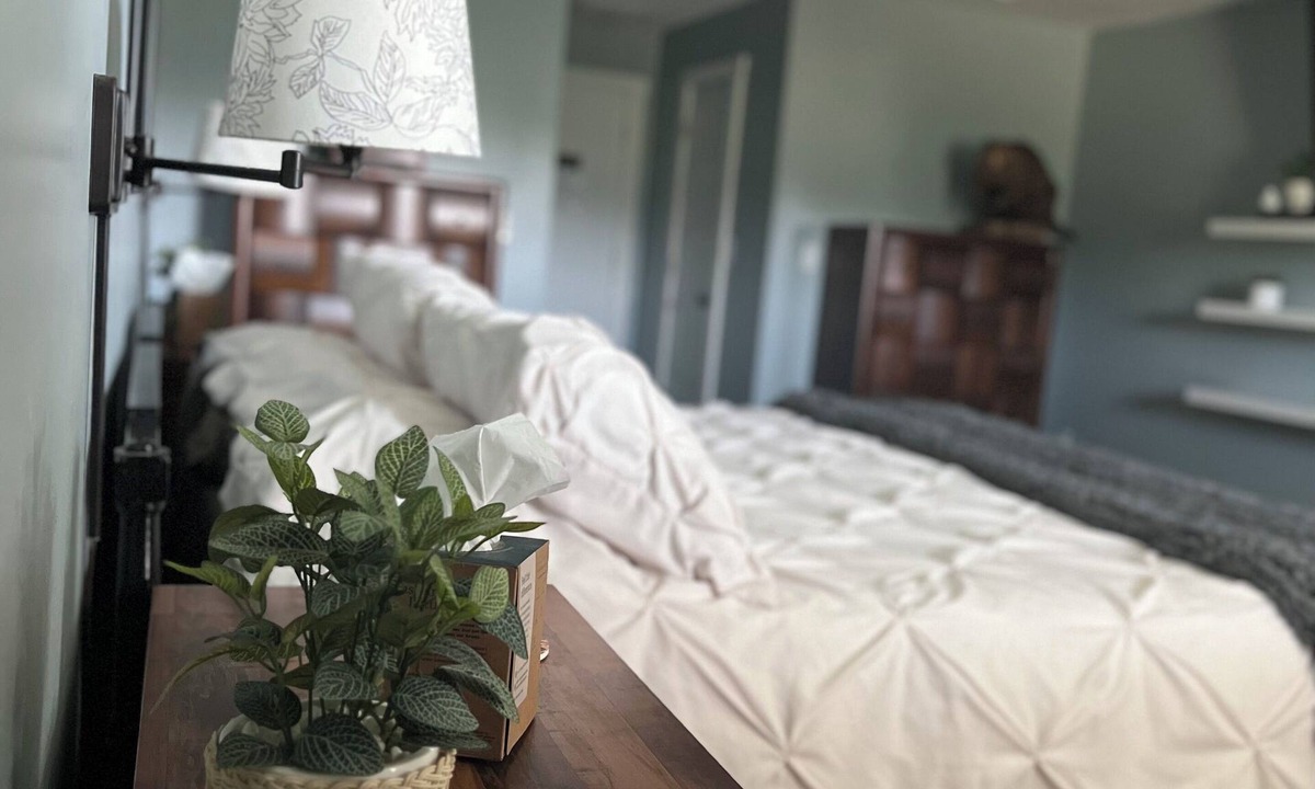 Sissonville Cabin | Spacious 7-bedroom lodge with WiFi and AC in peaceful countryside of Kenna,WV
