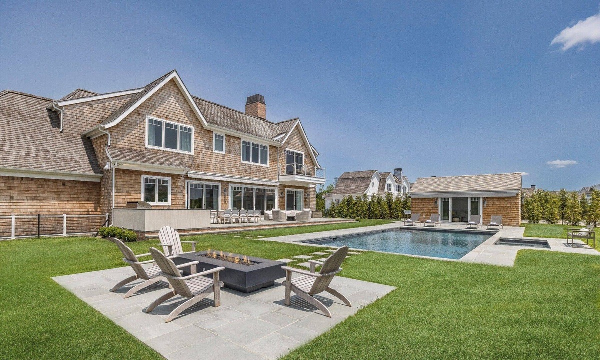 Shinnecock Hills House | Spacious 7-bedroom house with fitness room, WiFi in delightful Southampton
