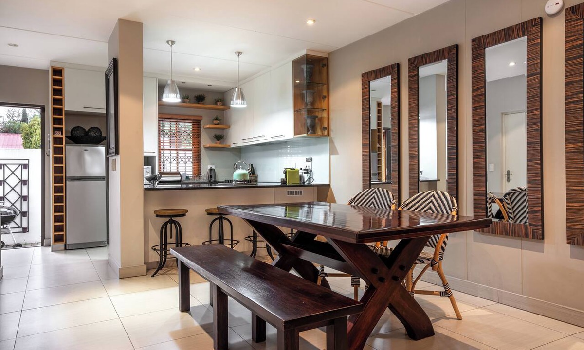 Stellenbosch Central Apartment | Spacious apartment in walking distance to wonderful restaurants in Stellenbosch