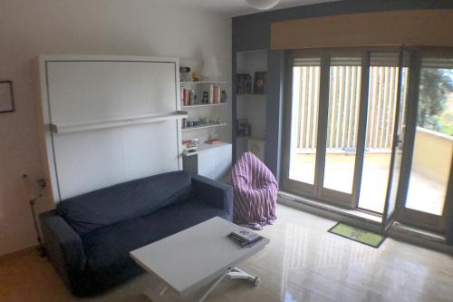 Zona LIII Tomba di Nerone Apartment | Spacious and bright studio flat in Rome