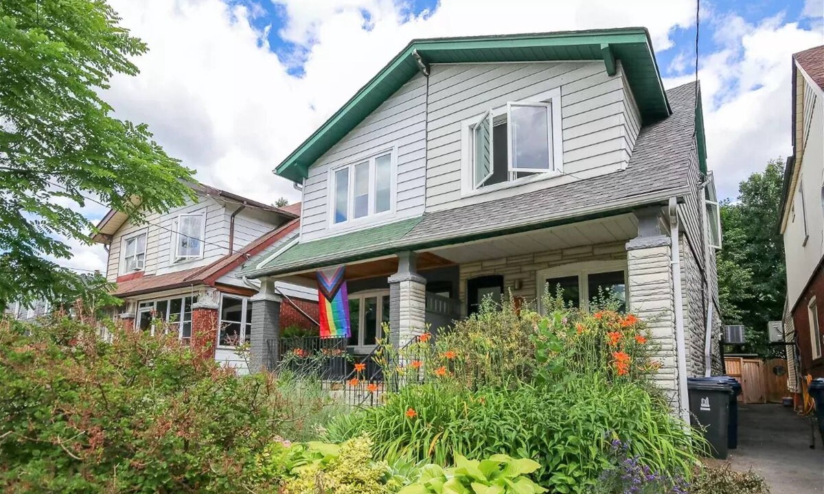 Greenwood - Coxwell House | Spacious and charming 3 BR home in Leslieville