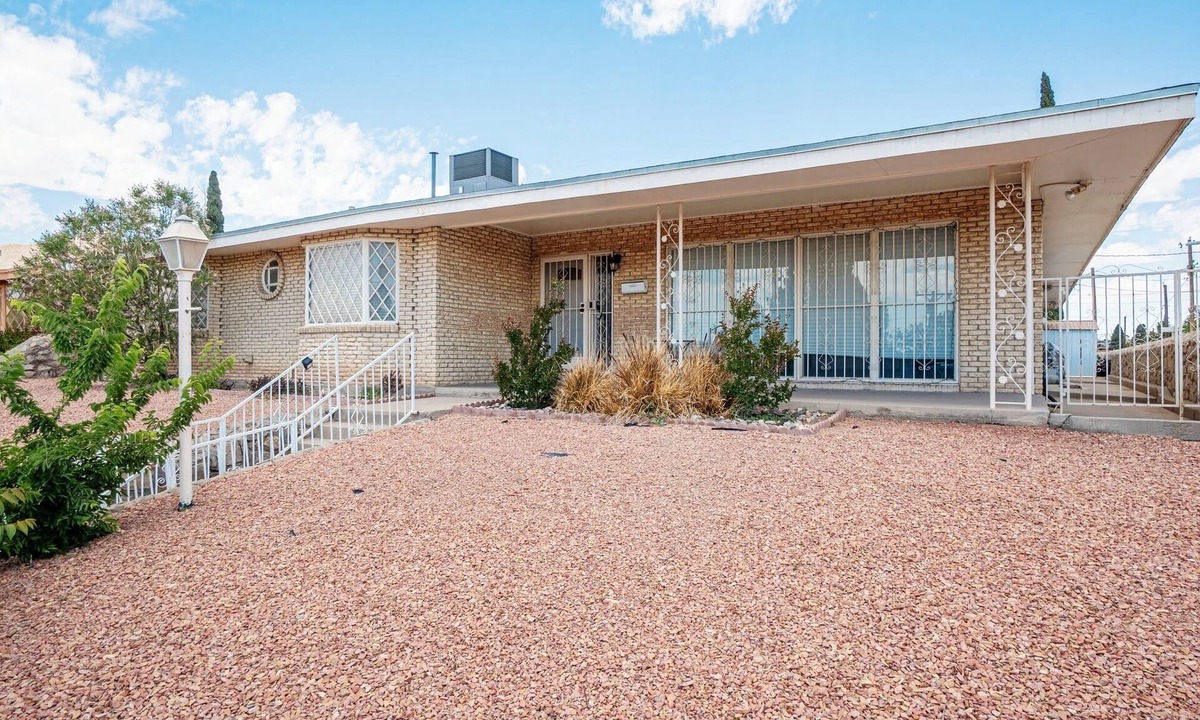 Pershing - Government Hill House | Spacious and Charming home in Central El Paso