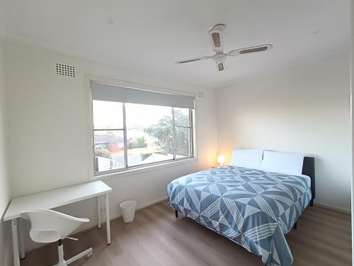 Merrylands House | Spacious and Comfortable Queen Room - NM1