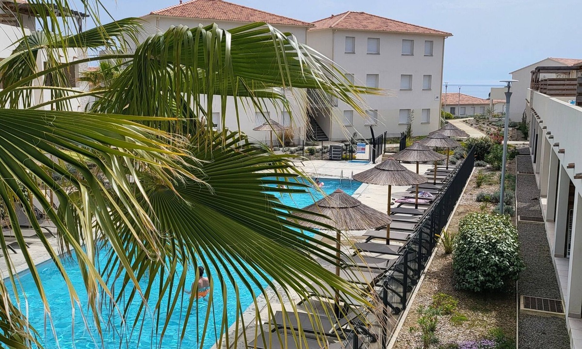 Bravone Apartment | Spacious and cosy T3 - walking distance to the beach - swimming pool