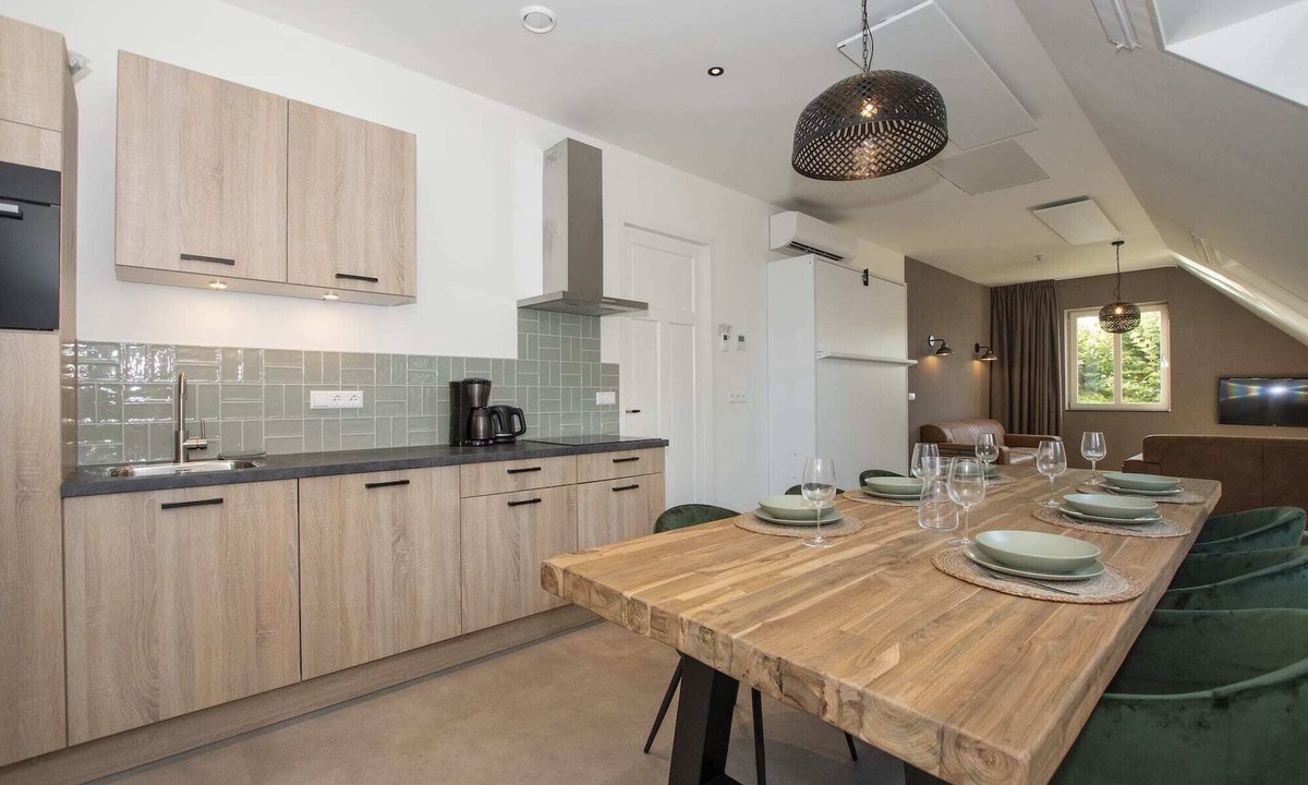 Leidschendam Apartment | Spacious and luxurious 4 to 6 person apartment.