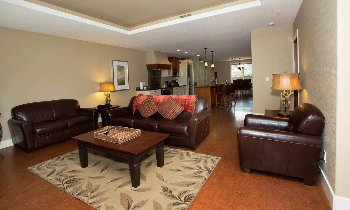 Canmore Condo | Spacious And Luxurious Resort Condo In Beautiful Canmore, AB