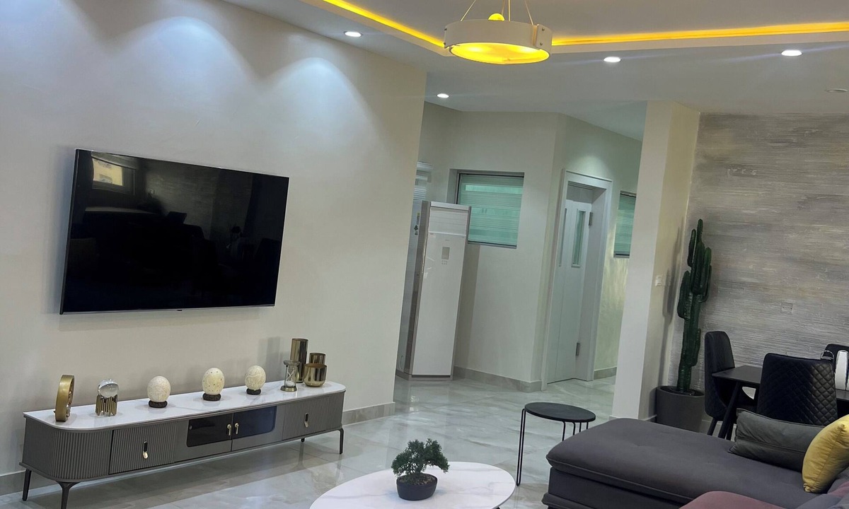 Lekki Phase 1 Apartment | Spacious and modern, centrally located 2BR flat in serene area of Lekki.