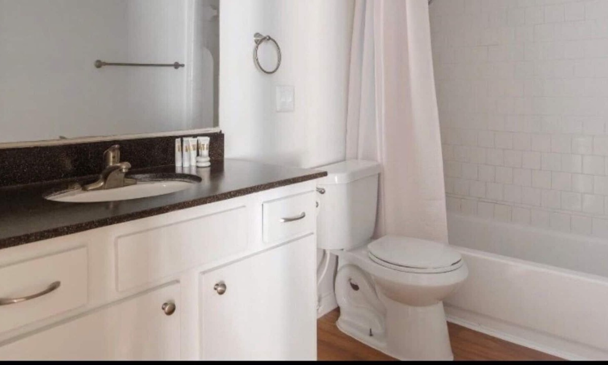 The Galleria Apartment | Spacious and Modern Hotel Suites with Heated Pool, Gym and Hot Tub!