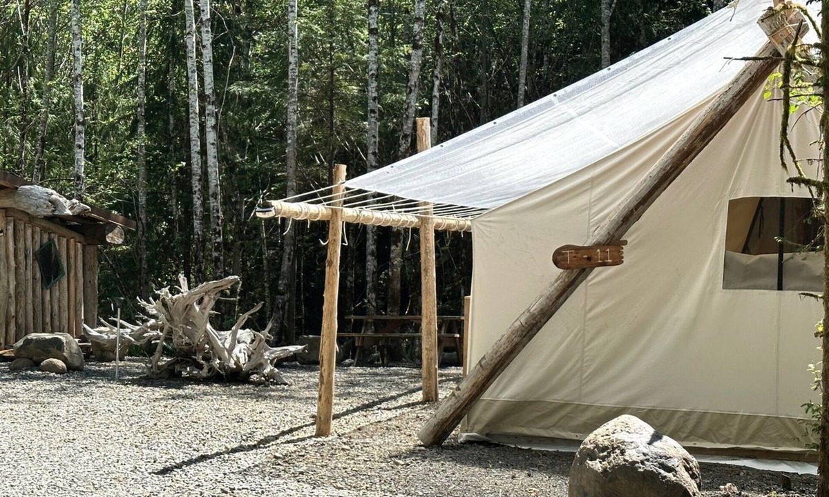 Forks RV Rental | Spacious and Pet Friendly Safari Tent on a Glamping Resort in the Pacific Northwest, WA