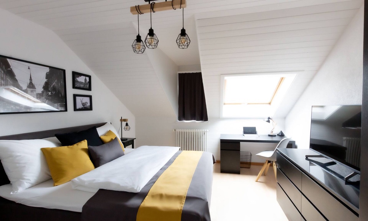 Lorraine Apartment | Spacious Apartment: comfortable and central