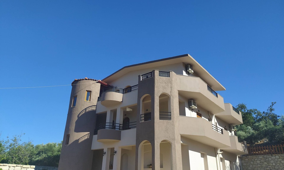 Melidoni Apartment | spacious apartment, Cretan Village, close to the sea, ideal spot to explore Crete