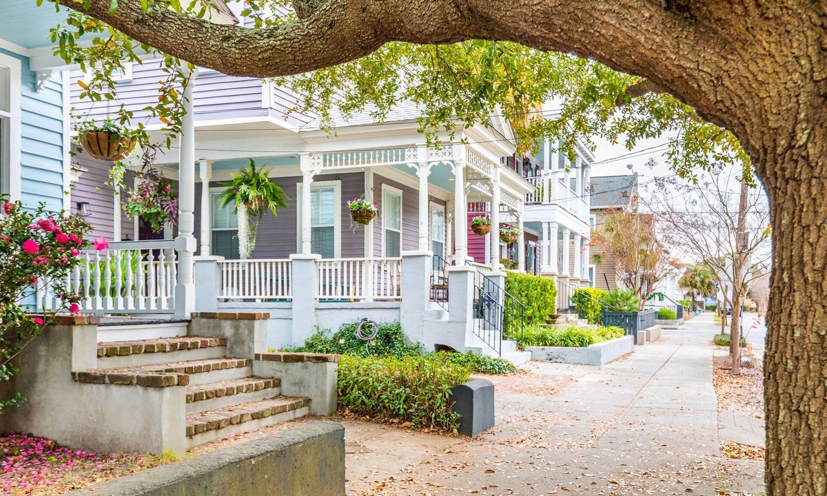 Westside Apartment | Spacious Apartment Downtown