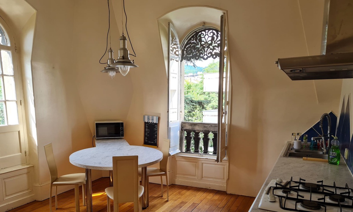 Chamalieres Apartment | Spacious apartment with character 15 minutes from the volcanoes of Auvergne!