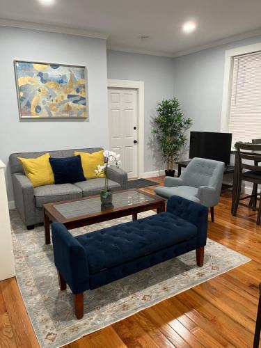 Packard's Corner Apartment | Spacious Apartment in Boston