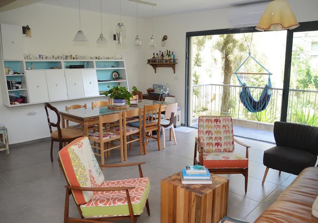 Katamon Apartment | Spacious apartment in Old Katamon