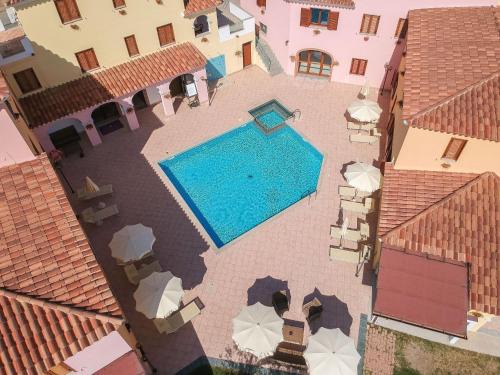 Sos Alinos Apartment | Spacious apartment with shared pool