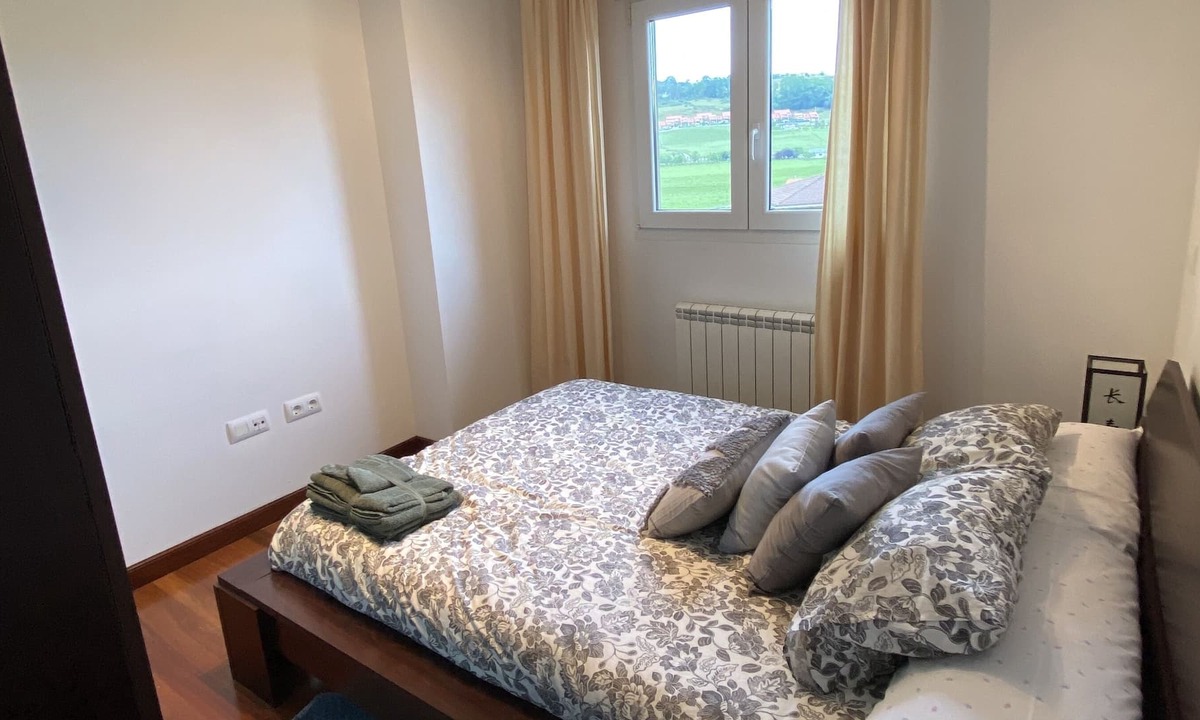 Beranga Condo | Spacious apartment near the beach and Cabárceno