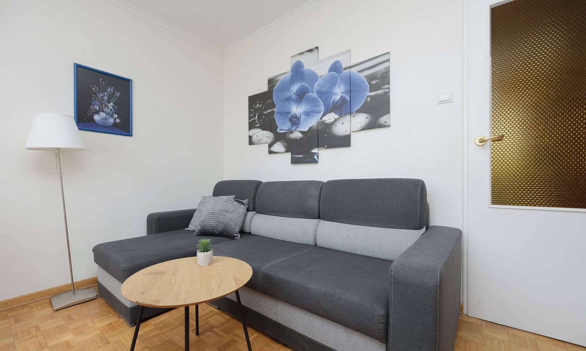 Saska Kepa Apartment | Spacious Apartment on Saska Kepa | Balcony | 2 Bedrooms