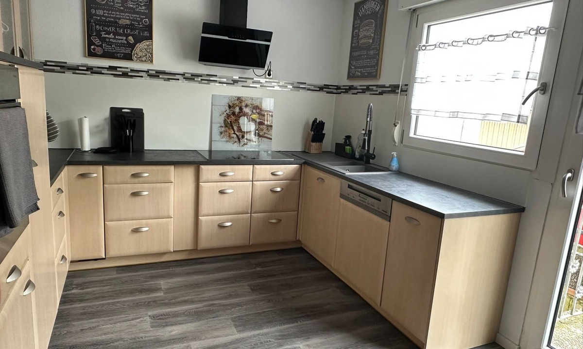 Bad Boll Apartment | Spacious apartment quiet location near A8 spa town in cul-de-sac large parking area