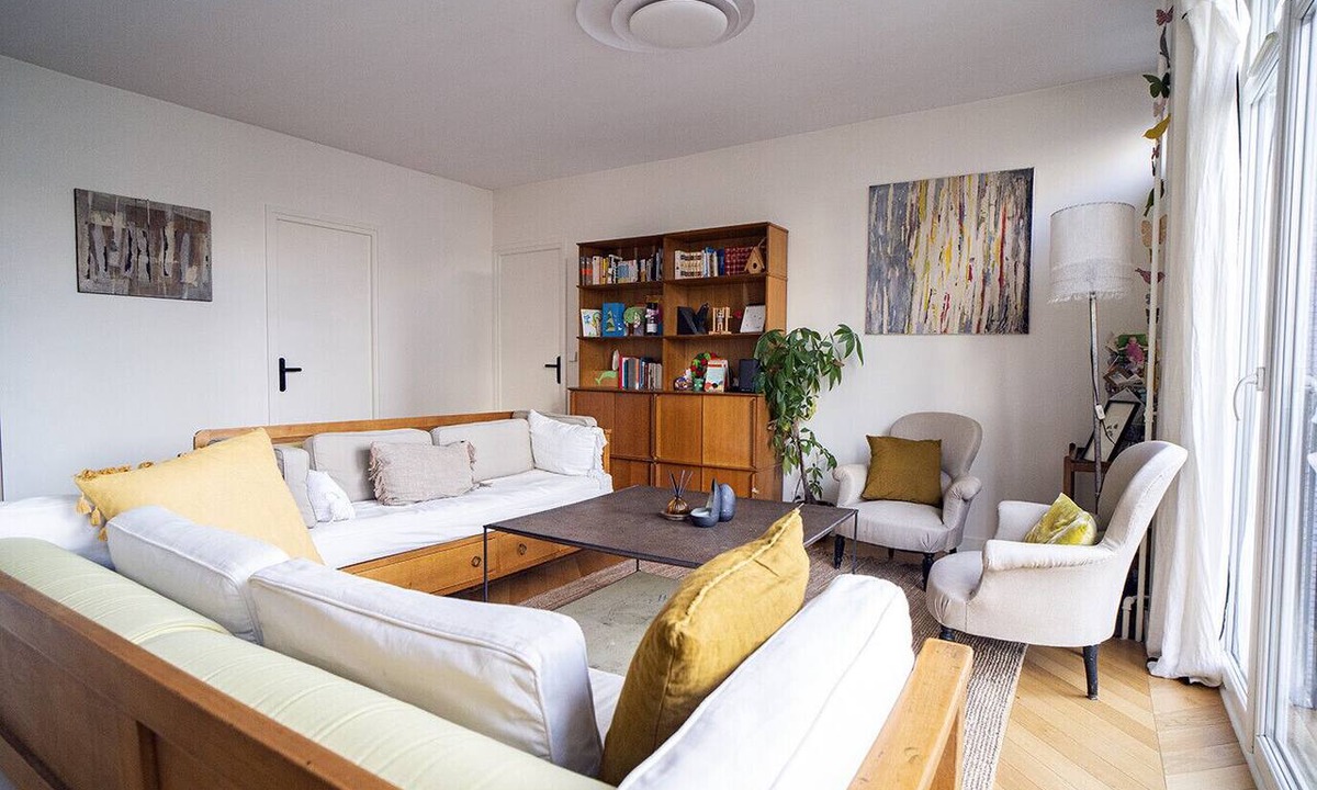 Grenelle Apartment | Spacious apartment with view of the Eiffel Tower