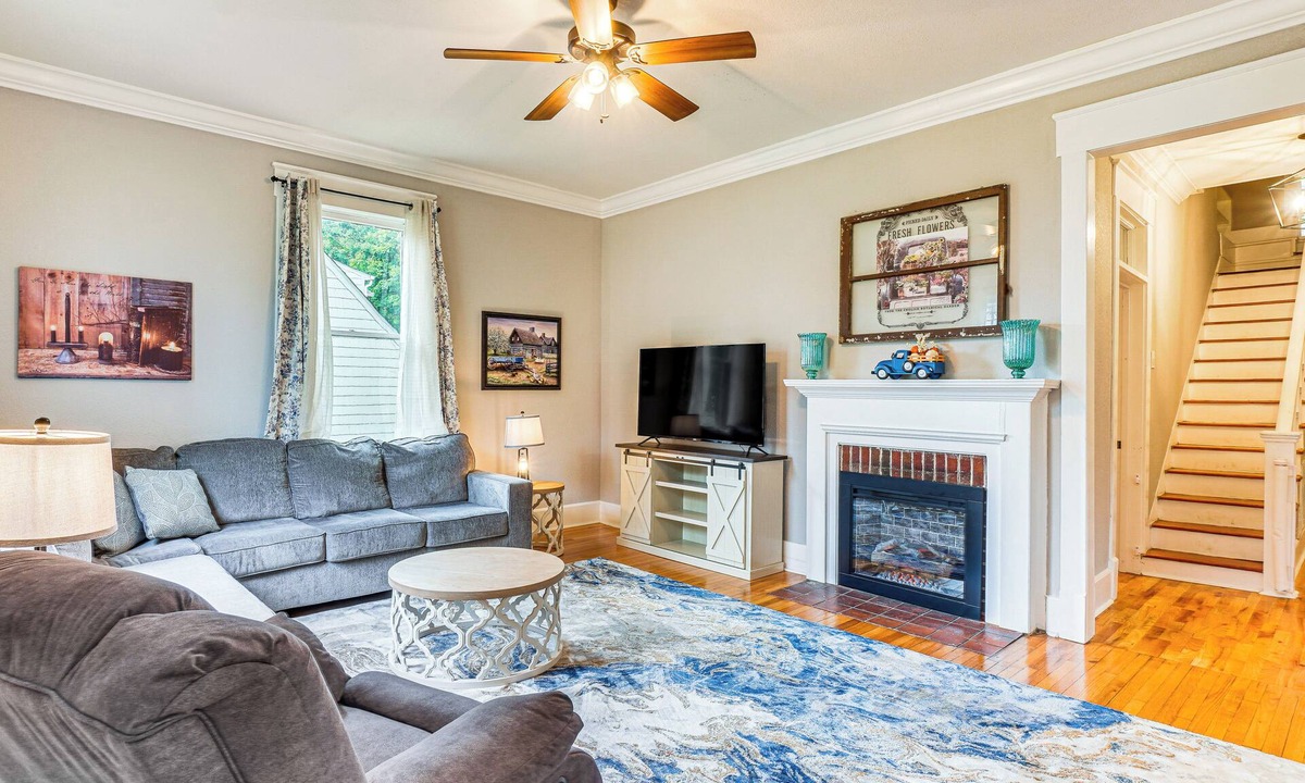 Athens House | Spacious Athens Home ~ 1 Mi to Downtown!