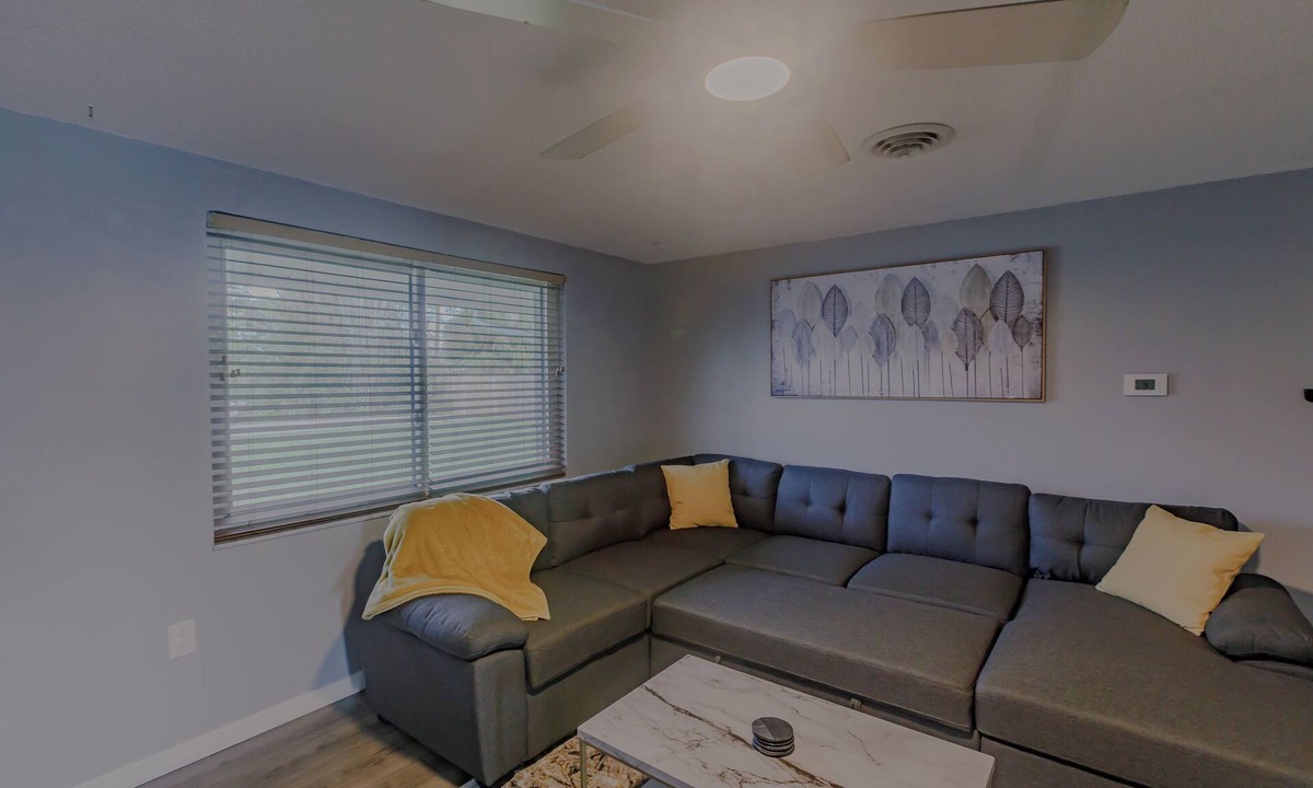 Englewood House | Spacious Backyard & Pool Retreat - 5 Mins to Beach