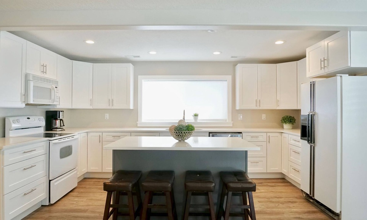Saratoga Springs Apartment | Spacious Basement Apartment with separate entrance