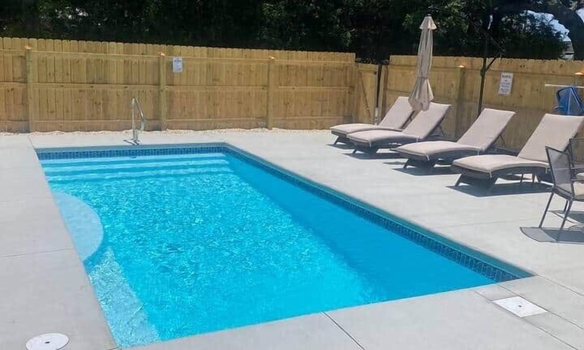 Windy Hill House | Spacious Beach retreat with stunning pool/pets ok