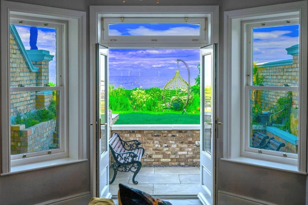 Herne Bay Apartment | Spacious Beachfront Getaway with Stunning Ocean Views & Parking