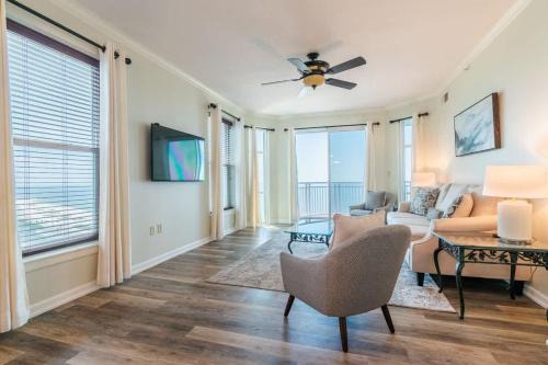 Gulfport House | Spacious Beachview End Unit in Legacy Tower 2 -1101 - 3 bedroom 3 bath condo