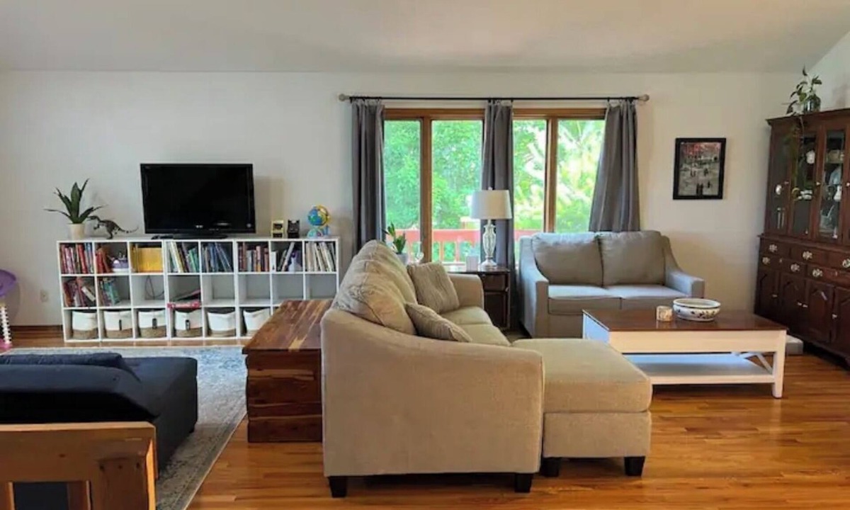 Merrimac House | Spacious Blacksburg home, conveniently located to Virginia Tech!