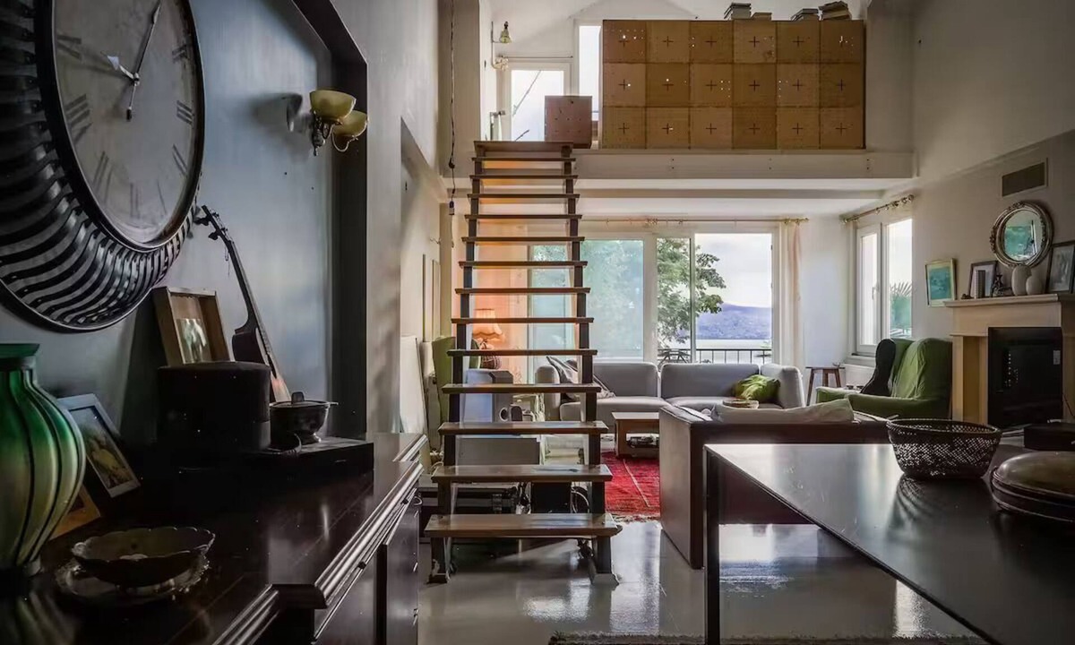 Adalar House | Spacious Bohemian Triplex with 180° Sea Views