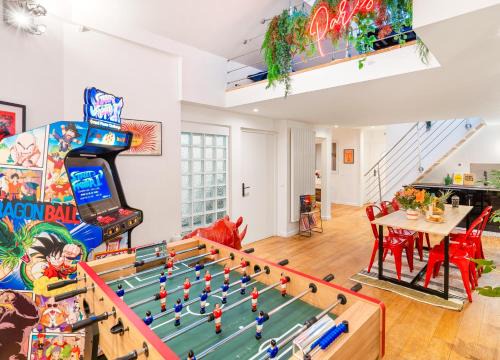 Porte-Saint-Martin Apartment | Spacious & Bright Loft Central Paris