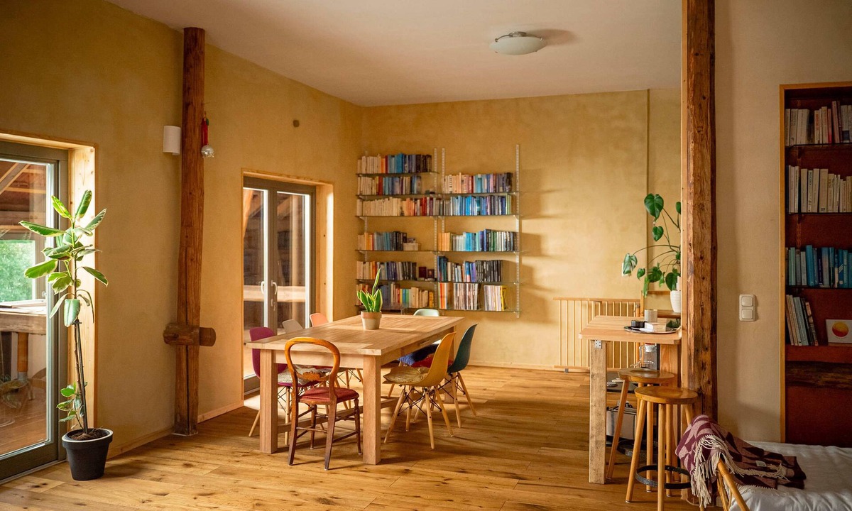 Rognitz Apartment | Spacious, bright studio with a view of nature