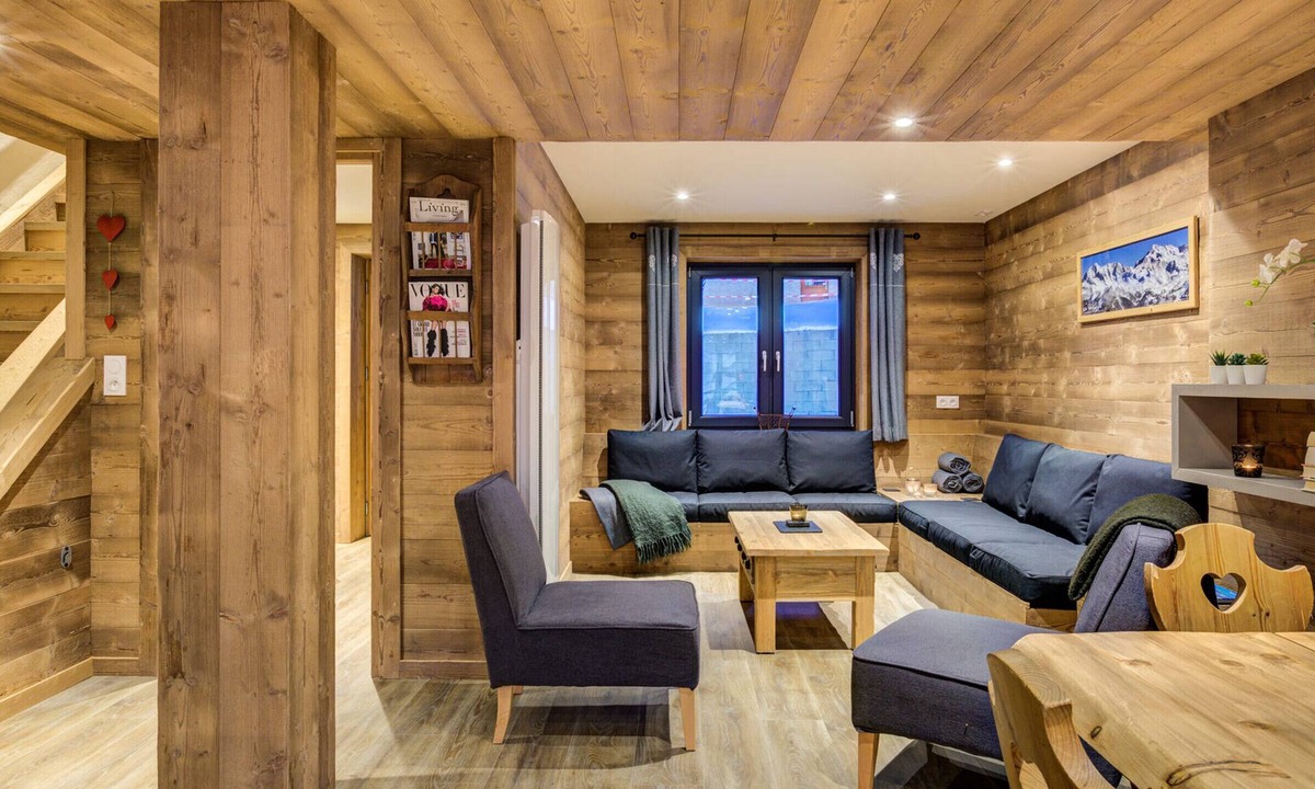 Plagne 1800 Ski Chalet | Spacious chalet in resort center, 10 people, pets allowed