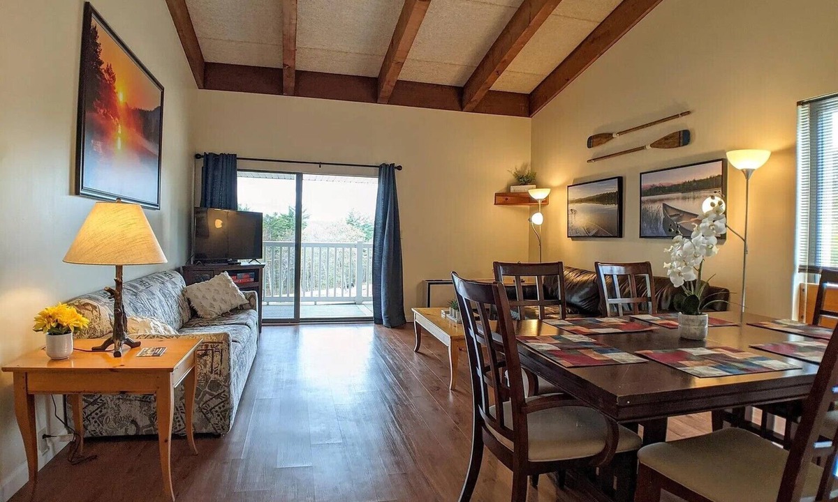 Weirs Beach House | Spacious Cedar Lodge Condo with Private Balcony