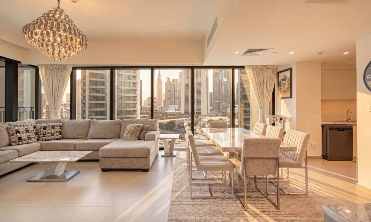 Za'abeel 2 Apartment | Spacious Central Downtown Home w/Burj View