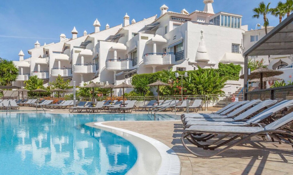 Benalmadena Costa Apartment | Spacious Central Studio | Costa del Sol | Sleeps 2