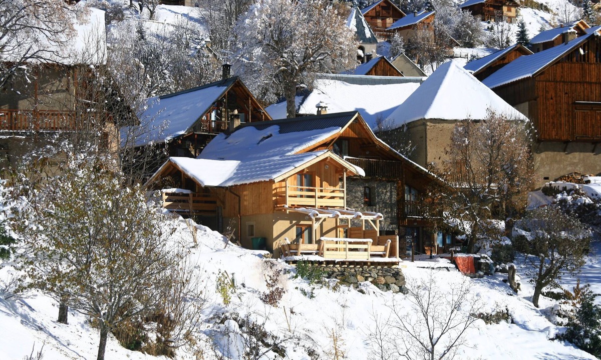 Villard-Reculas Ski Chalet | Spacious chalet for those who appreciate the 'great outdoors'. 2-18 persons