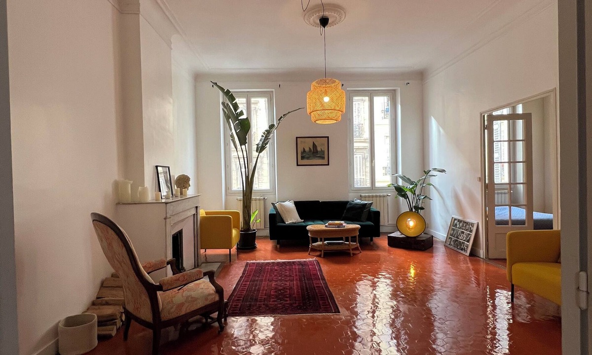 Prefecture Apartment | Spacious Charming Apartment in Marseille - Perfect for Families and Groups