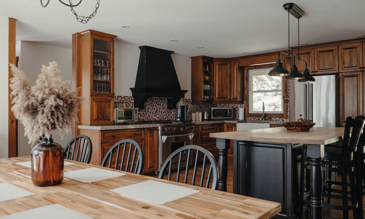 Chelsea House | Spacious Chelsea Bungalow Near Gatineau Park, Skiing & Wakefield
