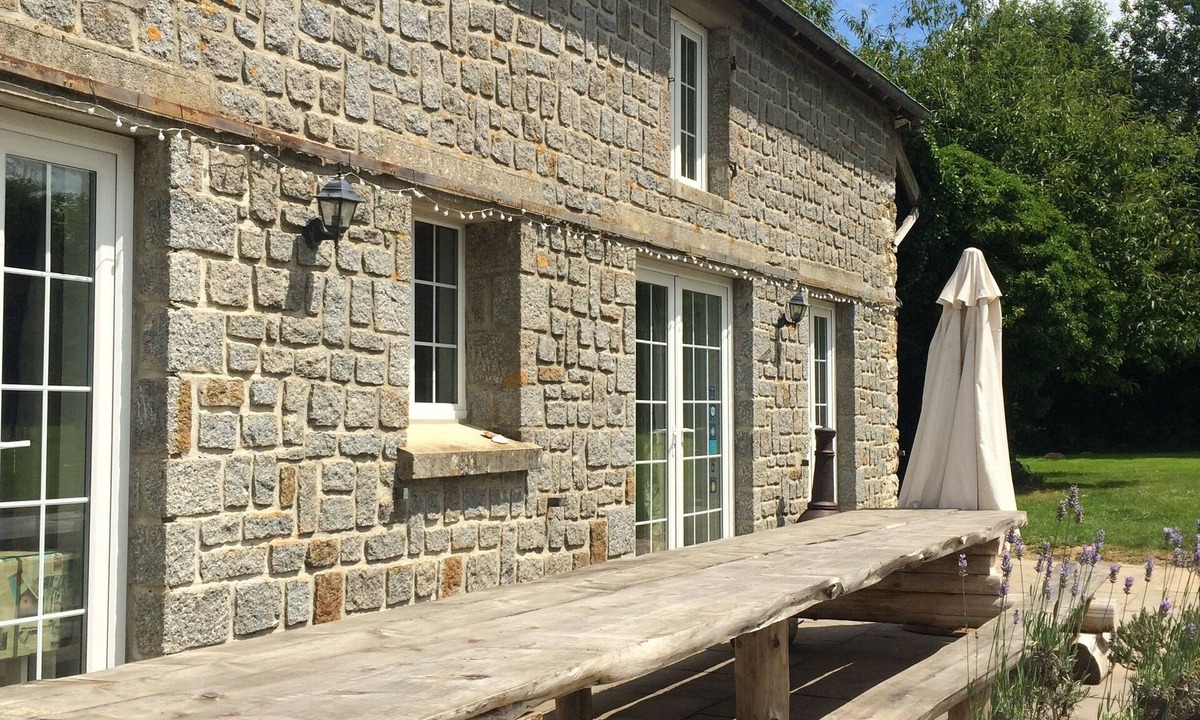 Romagny-Fontenay House | Spacious Comfortable Gite, Linen/Towels Etc Included, 4 Star Rated, 5kms Shops.