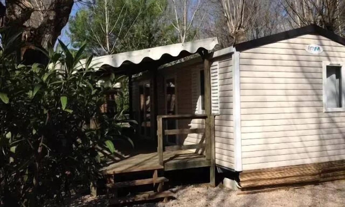 Carces House | SPACIOUS, COMFORTABLE, AIR-CONDITIONED RIVIERA COTTAGE (Sleeps 6)