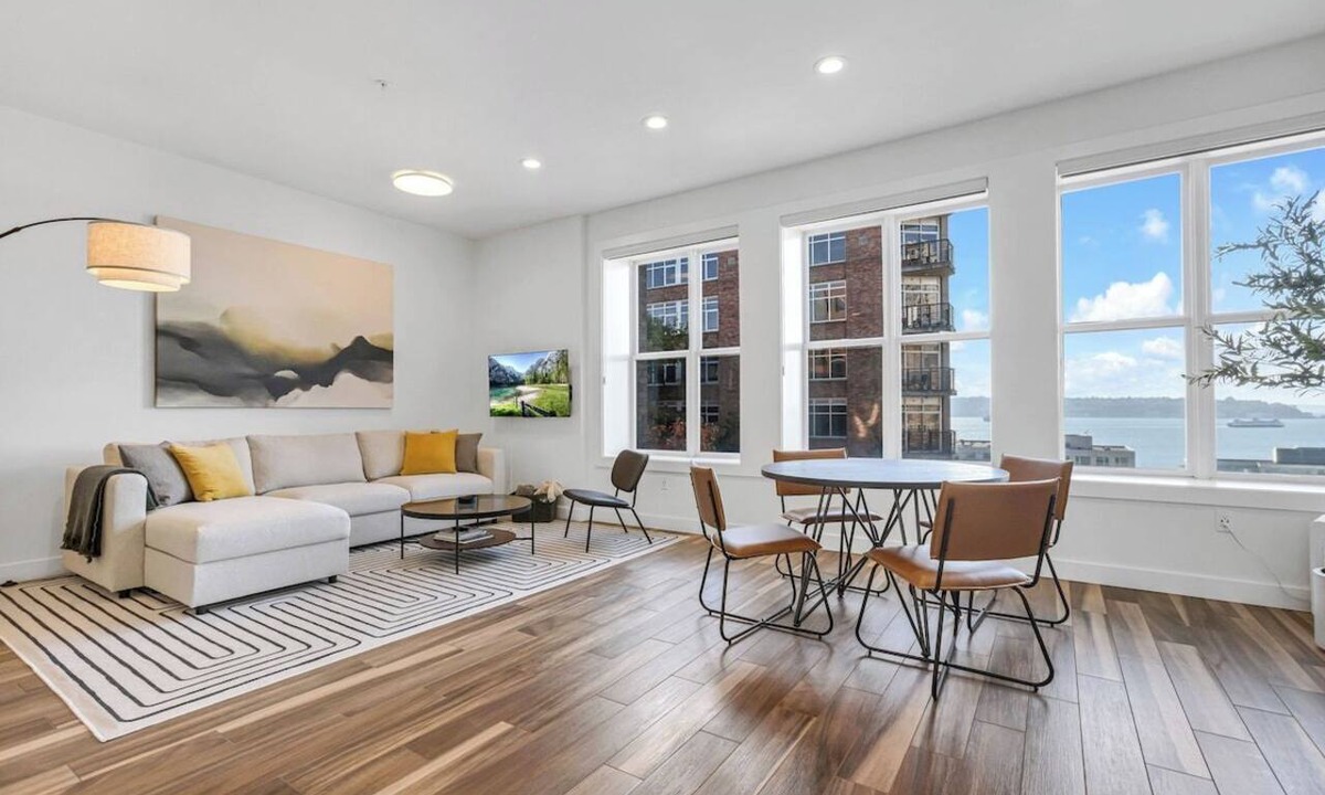 Belltown Condo | Spacious Condo in Belltown with Water Views