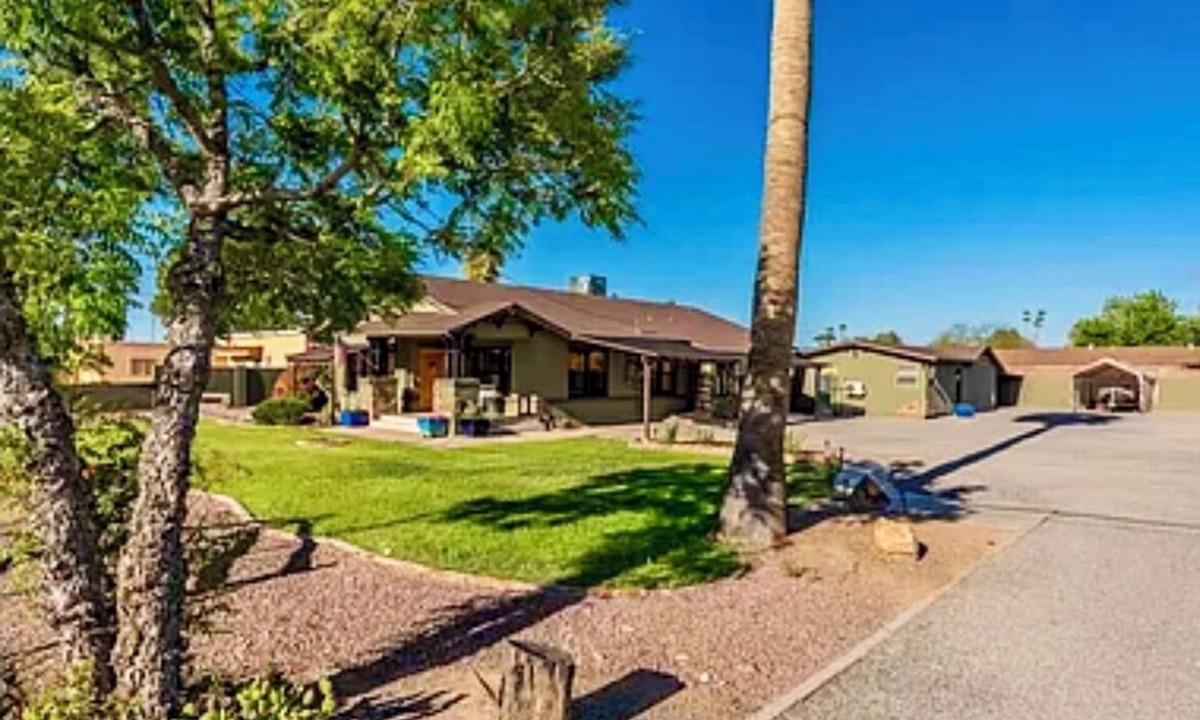 Mesa House | Spacious Contemporary Bungalow in Historic Mesa