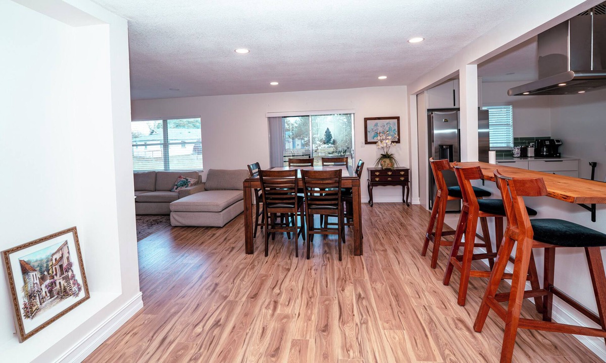 Sanford House | Spacious-Cozy&Bright 4BR Home