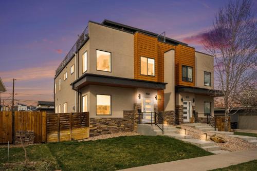 West Colfax House | Spacious Denver Home with Hot tub and Rooftop