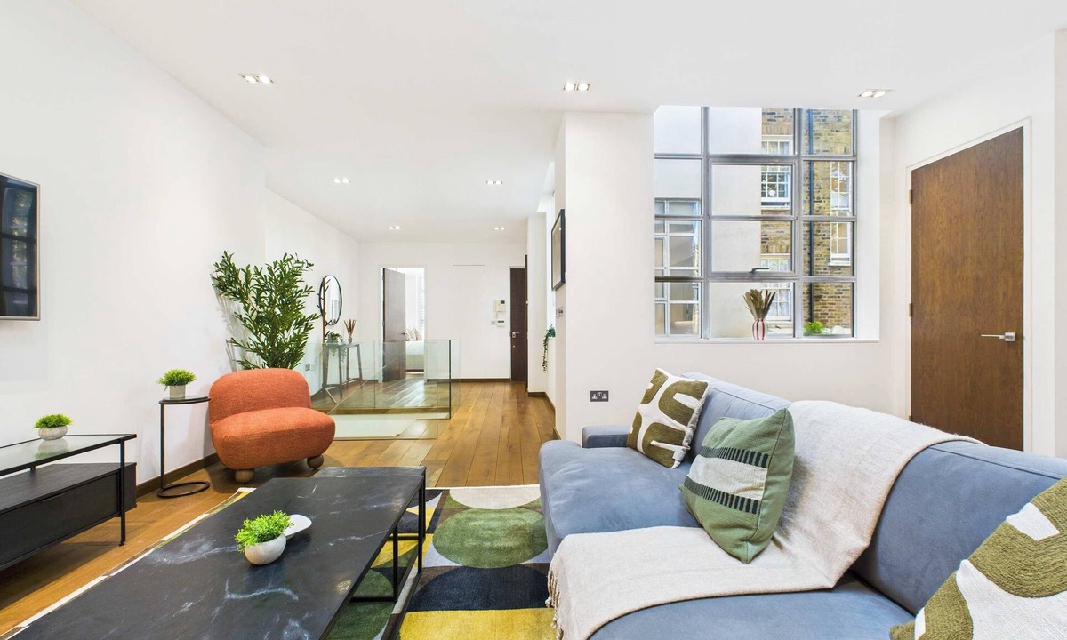 Camden Town Apartment | Spacious Designer Camden Town Apartment